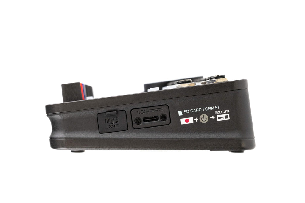LiveTrak L6 Mixer/Recorder Y986