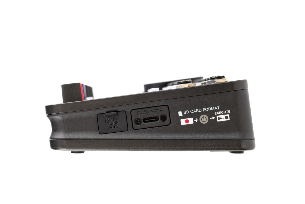 LiveTrak L6 Mixer/Recorder Y986