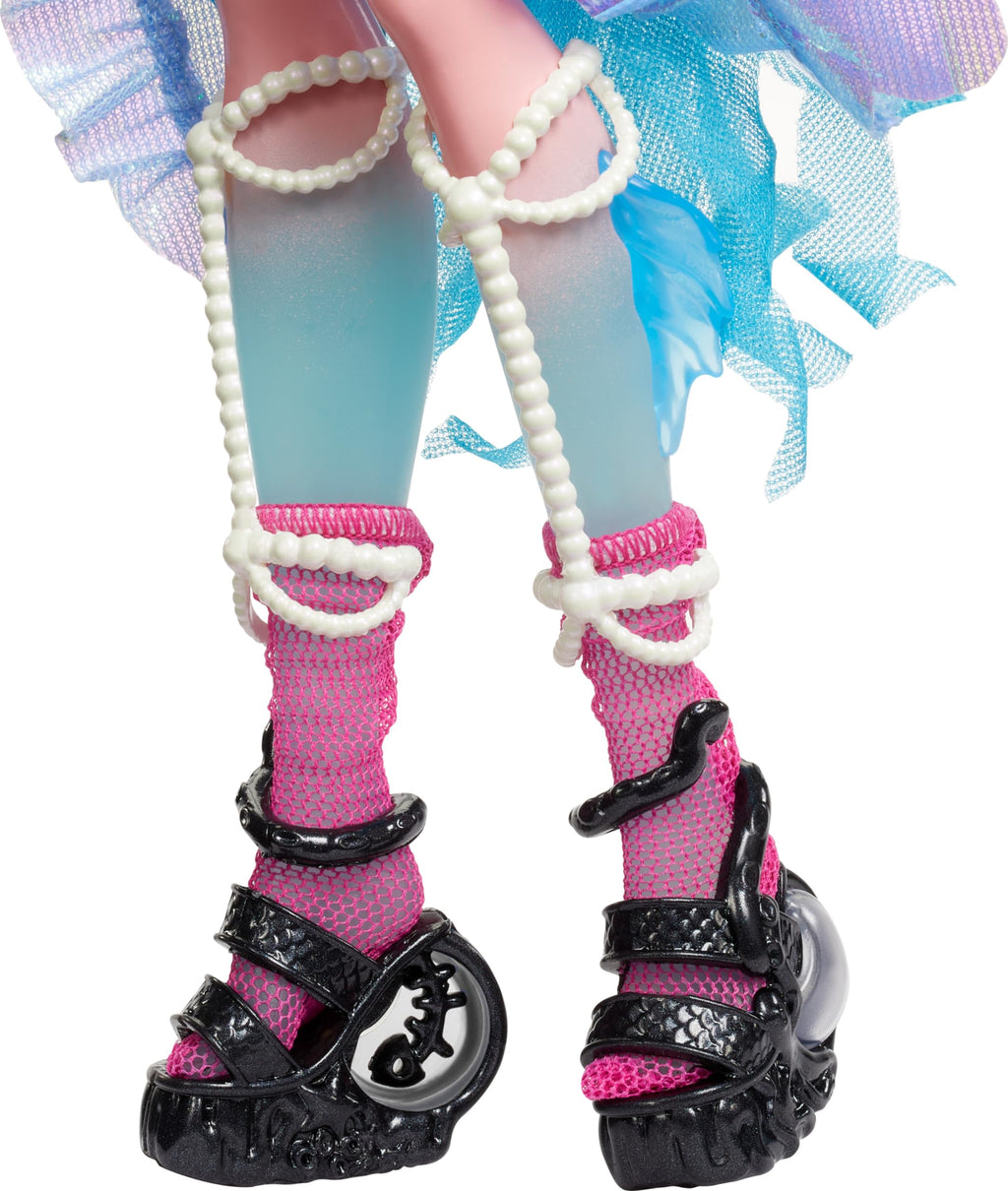 Monster High Doll with Glam Outfit & Accessories Z535052